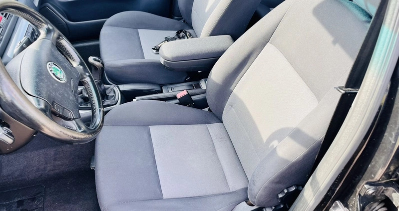 Skoda Octavia cena 10300 przebieg: 150000, rok produkcji 2007 z Nidzica małe 191